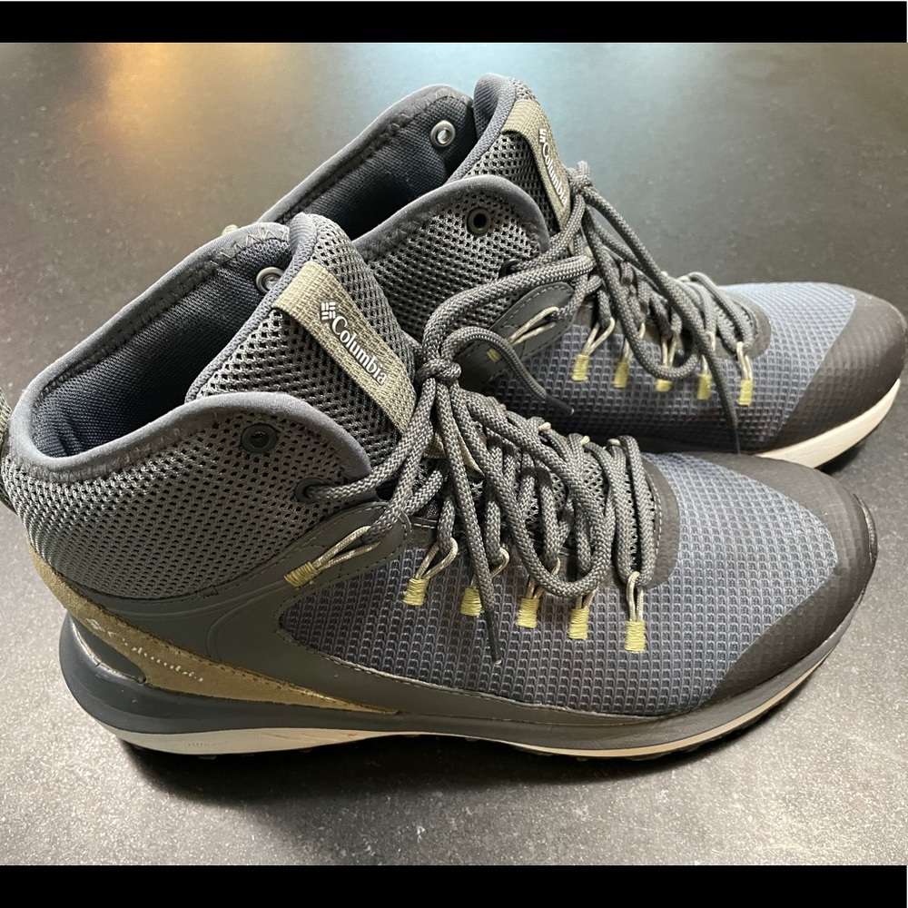 Mens Columbia waterproof hiking boots